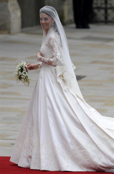 alexander mcqueen kate middleton wedding dress